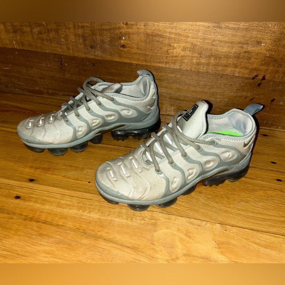Women Vapor Max
